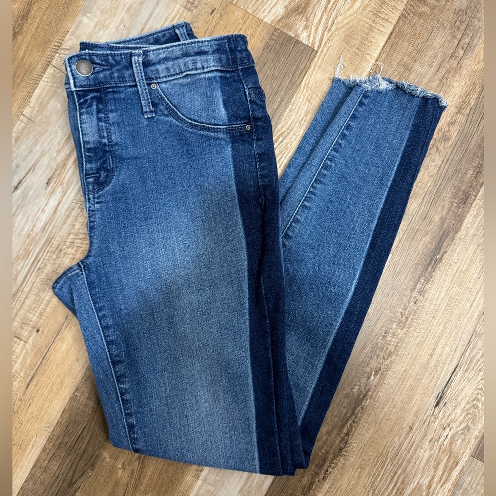 Mossimo Supply Co. Women’s Dark Wash Ankle Skinny Jeans | Casual Streetwear